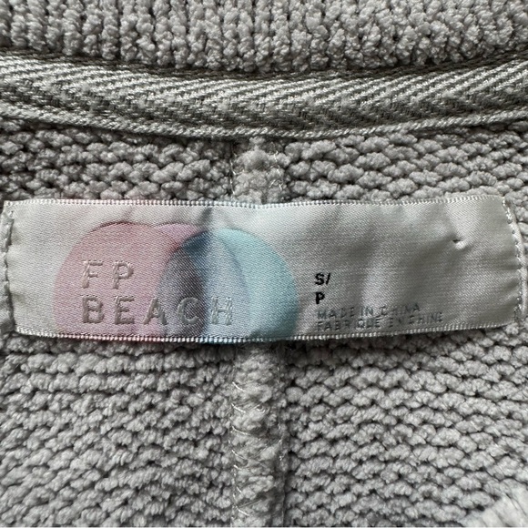 Free People Beach Gray Cropped Oversized Crewneck Sweater size Small - Picture 3 of 7